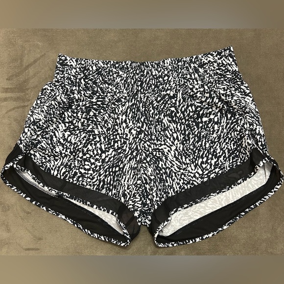 Athleta Printed Mesh Racer Run Short 4” - Picture 2 of 9